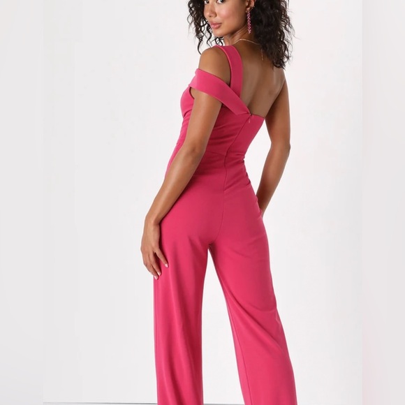 Lulu’s hot pink, one shoulder wide leg jumpsuit, new with tags - Picture 3 of 8